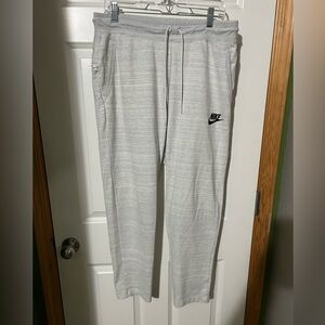 Nike Men's Gray Advance 15 Knit Seeatpants- Sz L